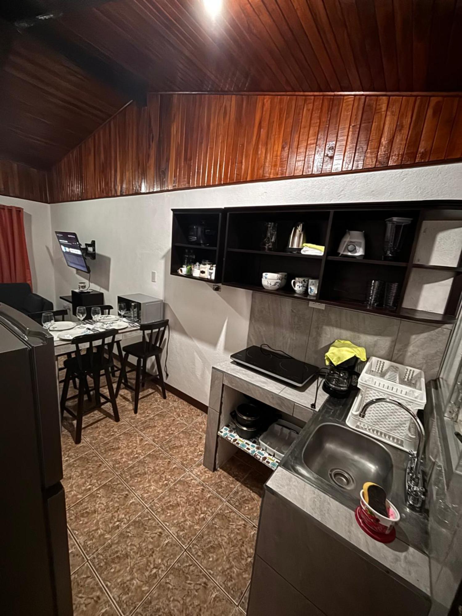 Apartamentos Maily La Fortuna 외부 사진